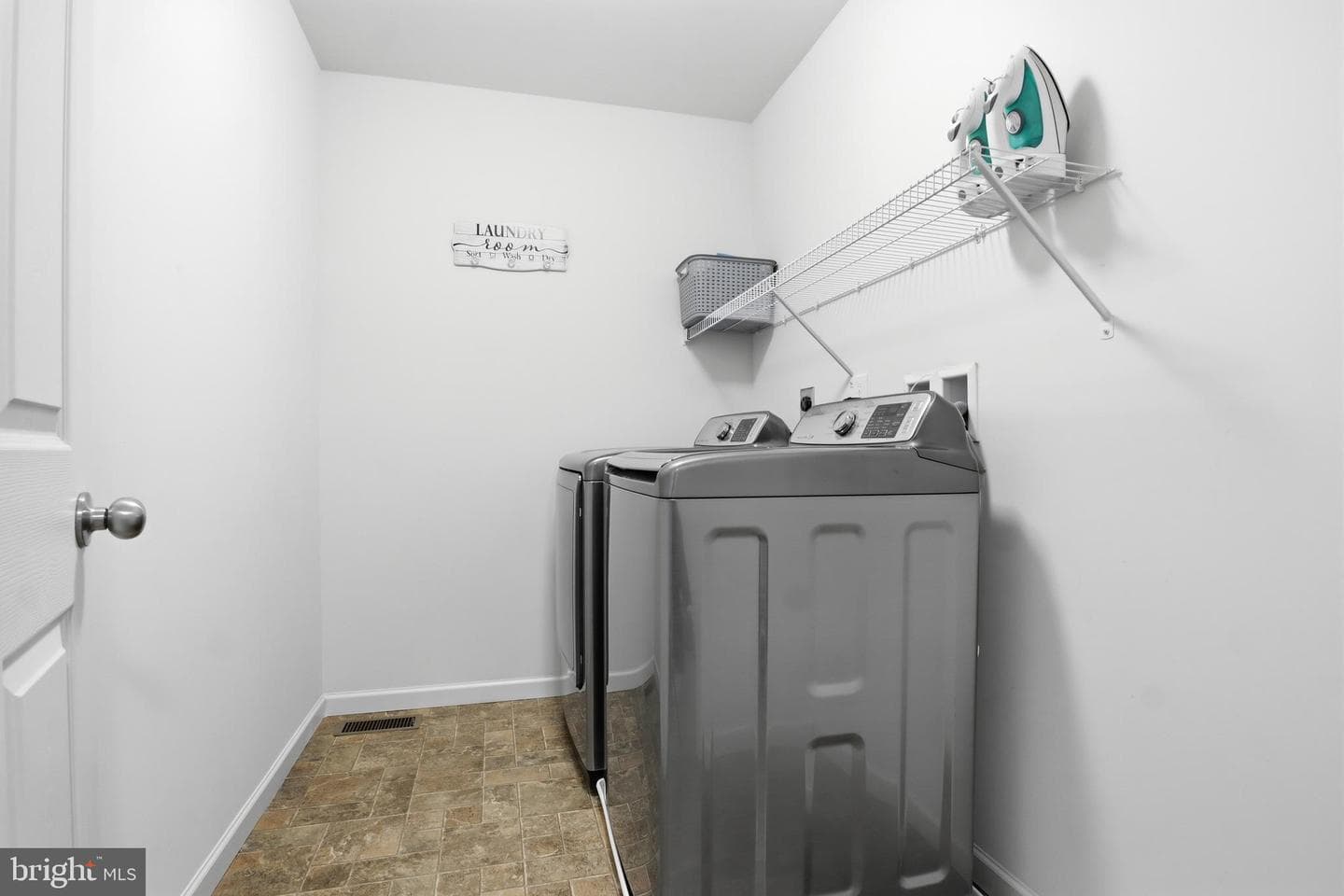 99 McIntosh Lane photo 31