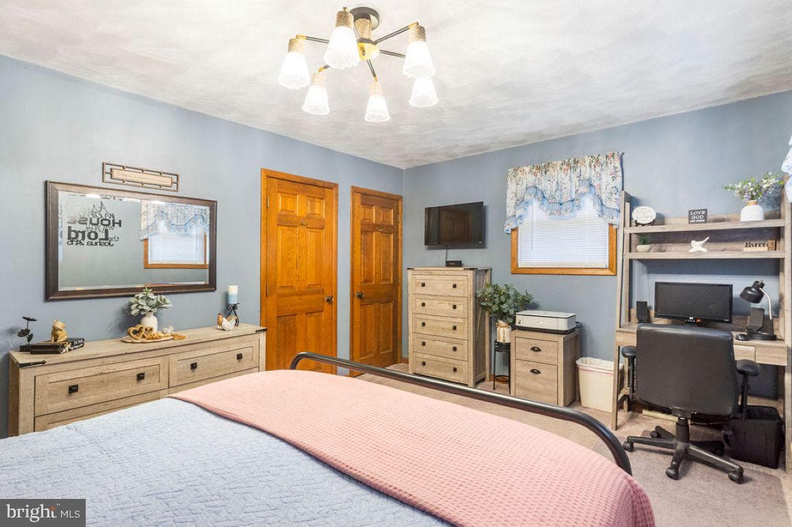 1002 Frederick Pike photo 14