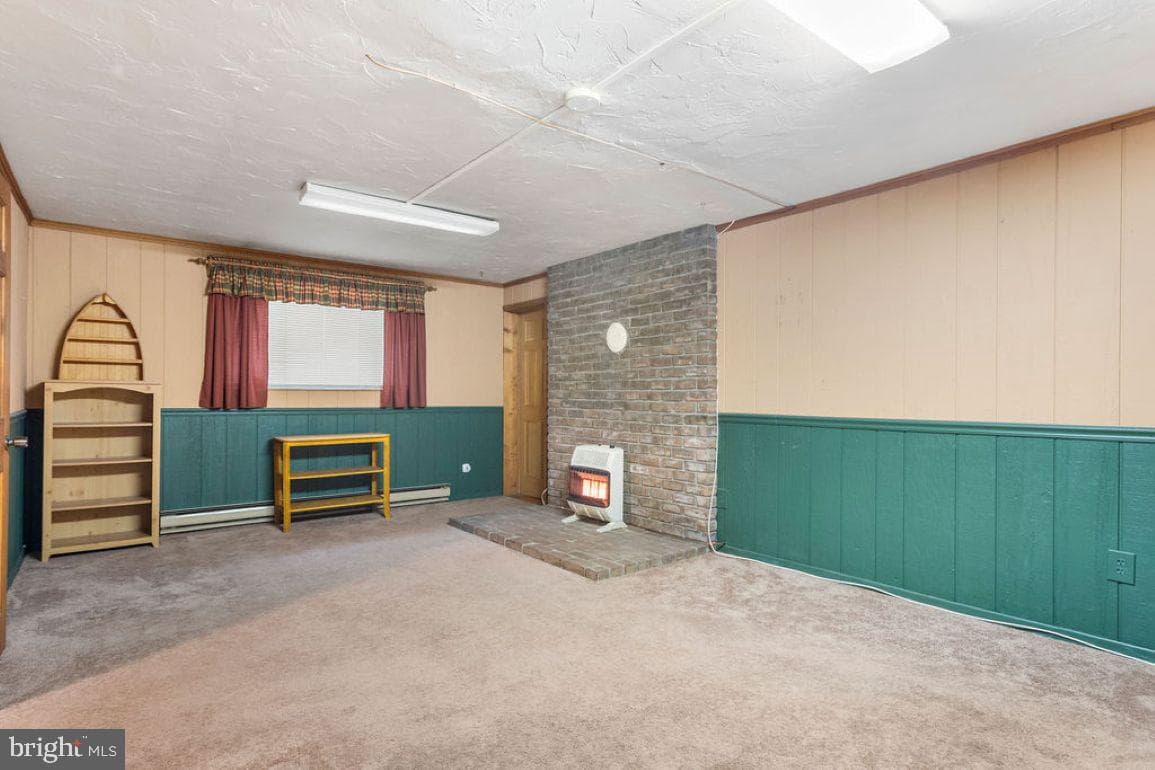 1002 Frederick Pike photo 18
