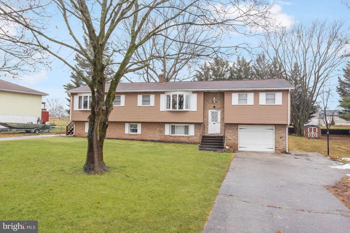 1002 Frederick Pike photo 2