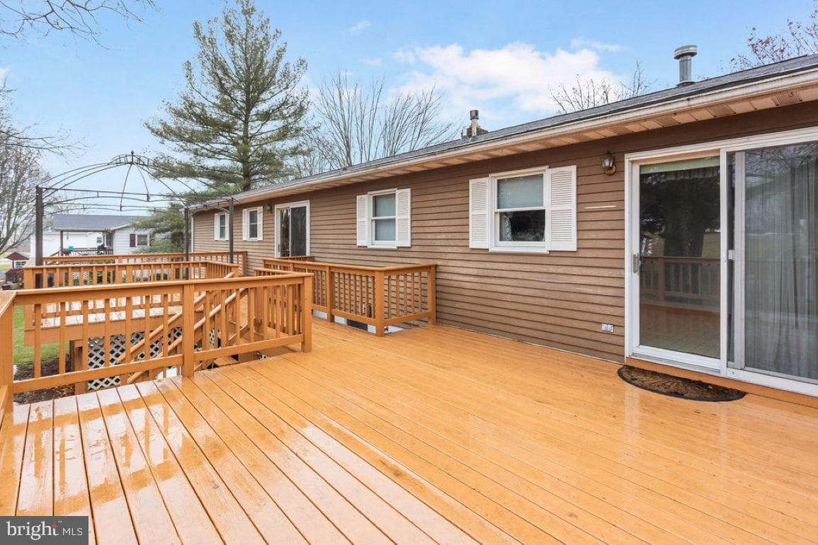 1002 Frederick Pike photo 36