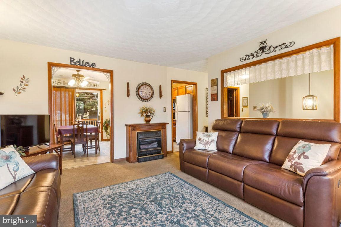 1002 Frederick Pike photo 7