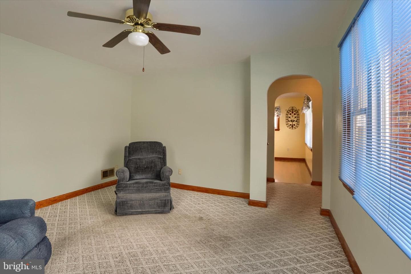 678 Littlestown Road photo 13