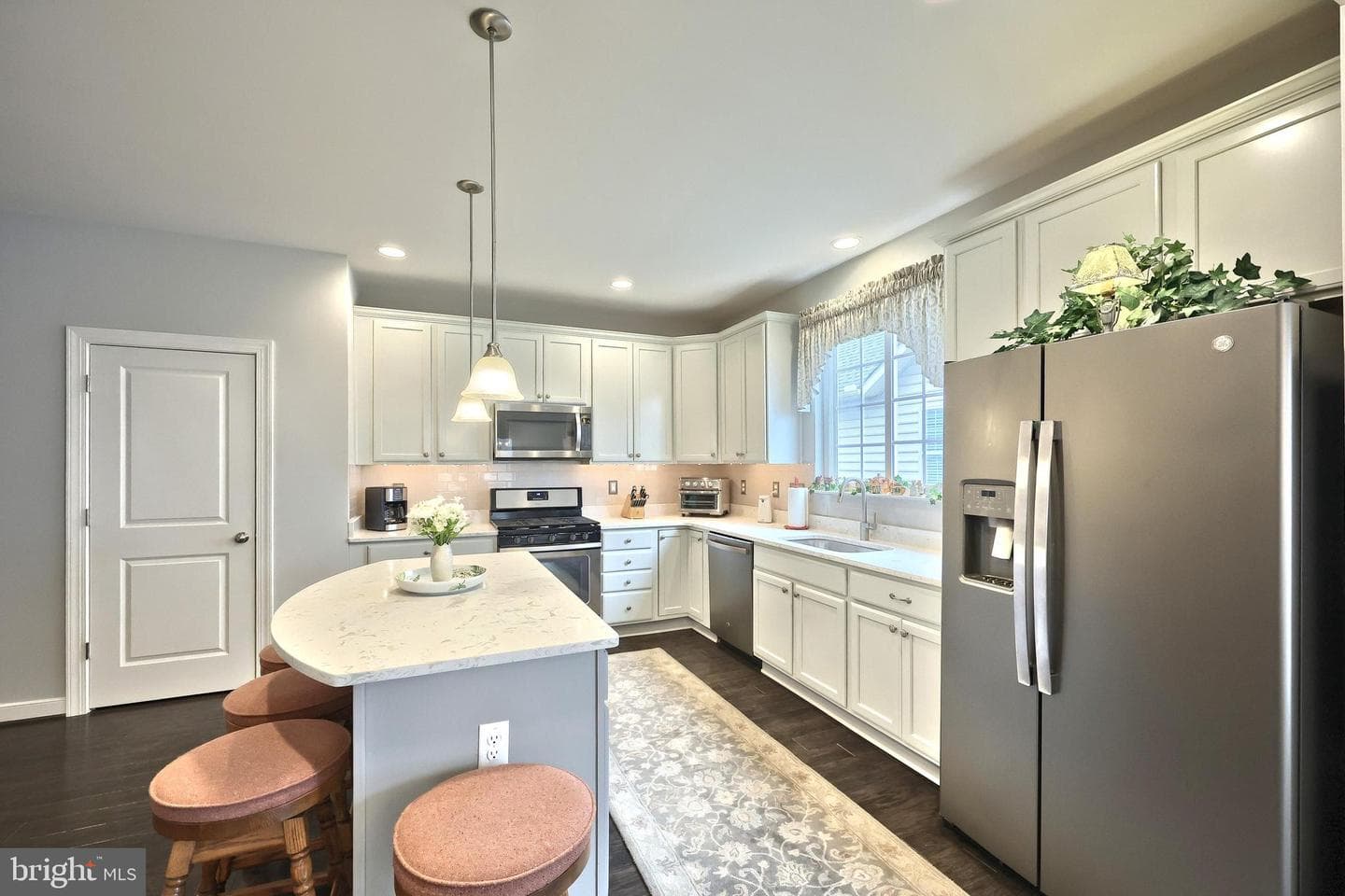 221 Savannah Drive photo 17