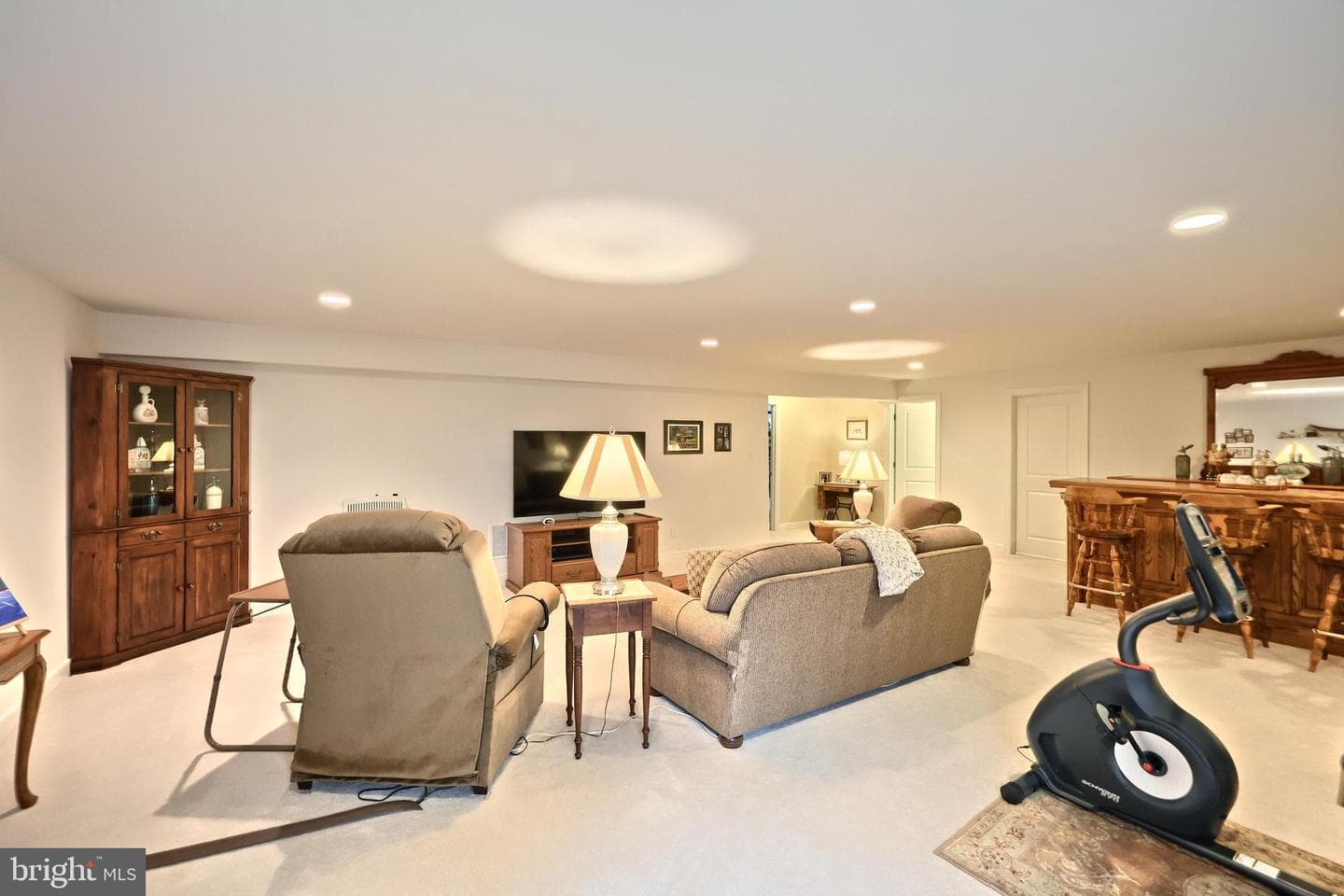 221 Savannah Drive photo 32