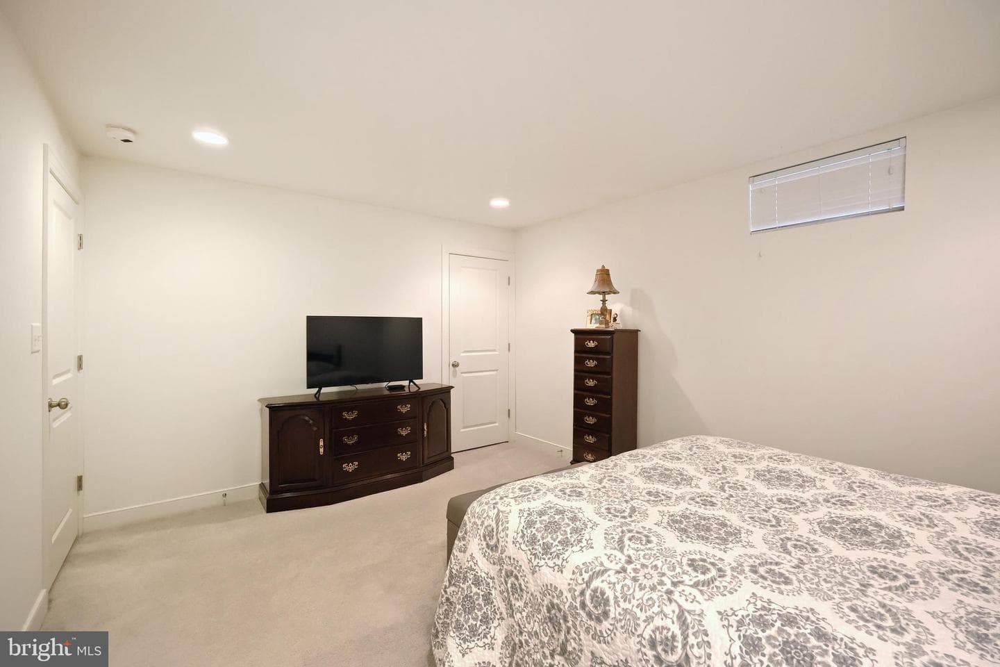 221 Savannah Drive photo 34