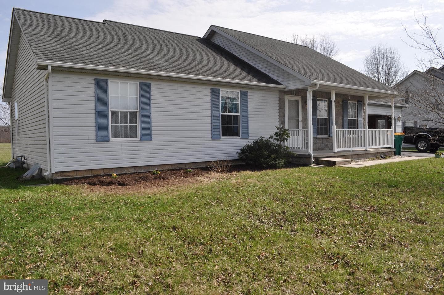 123 Derby Drive photo 2