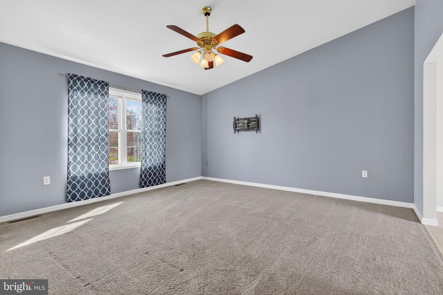 37 Pleasanton Drive photo 4
