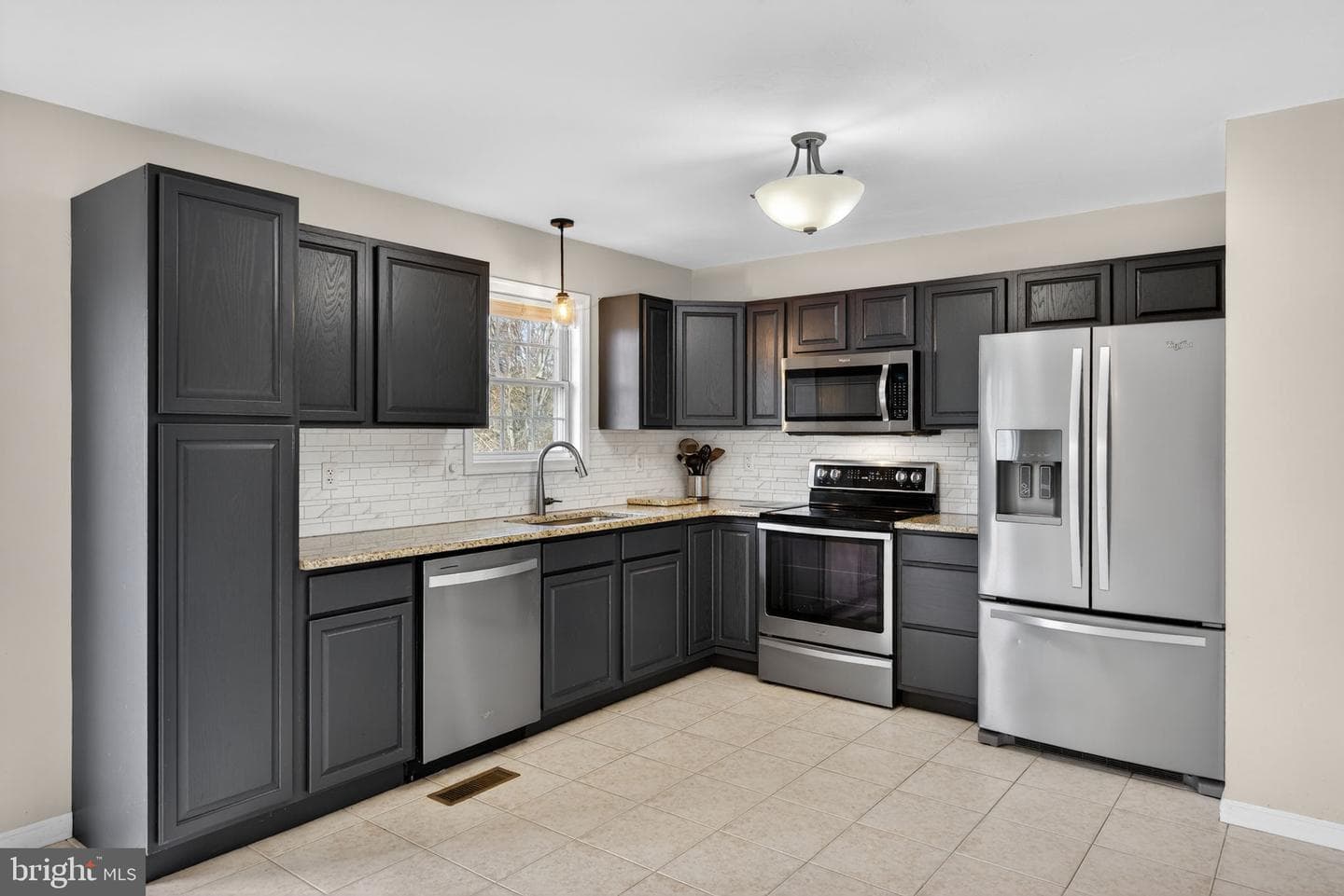 37 Pleasanton Drive photo 9