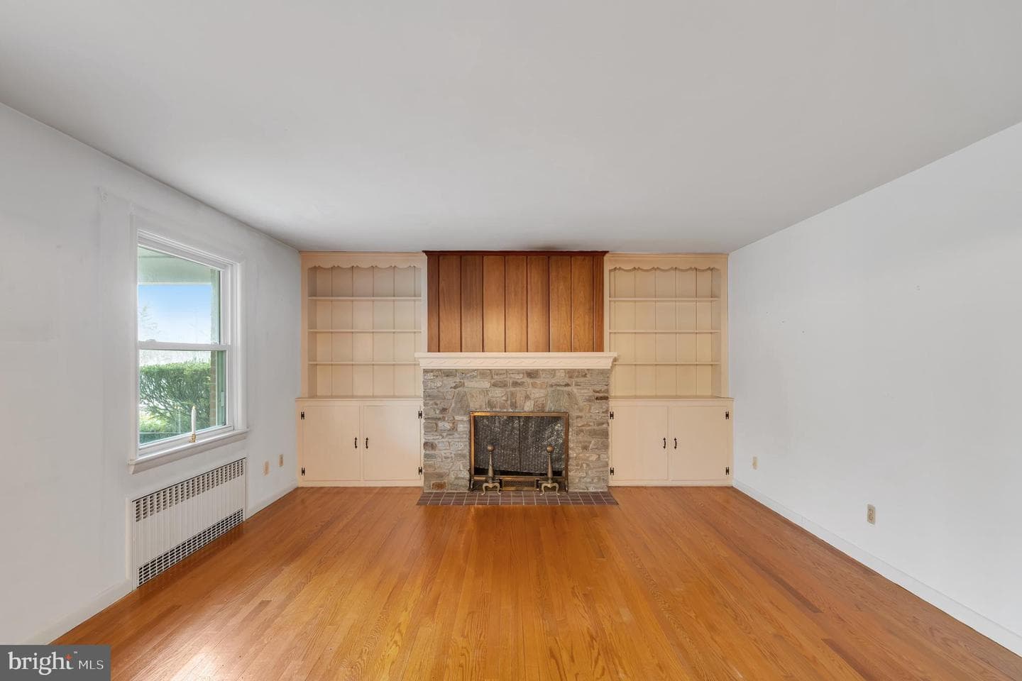 542 Hillcrest Place photo 3