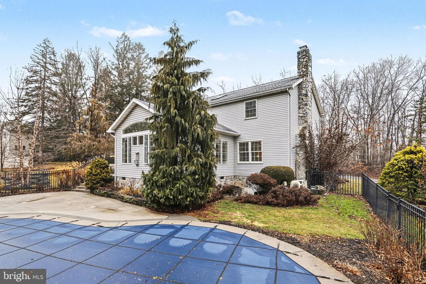 75 Longview Boulevard photo 32