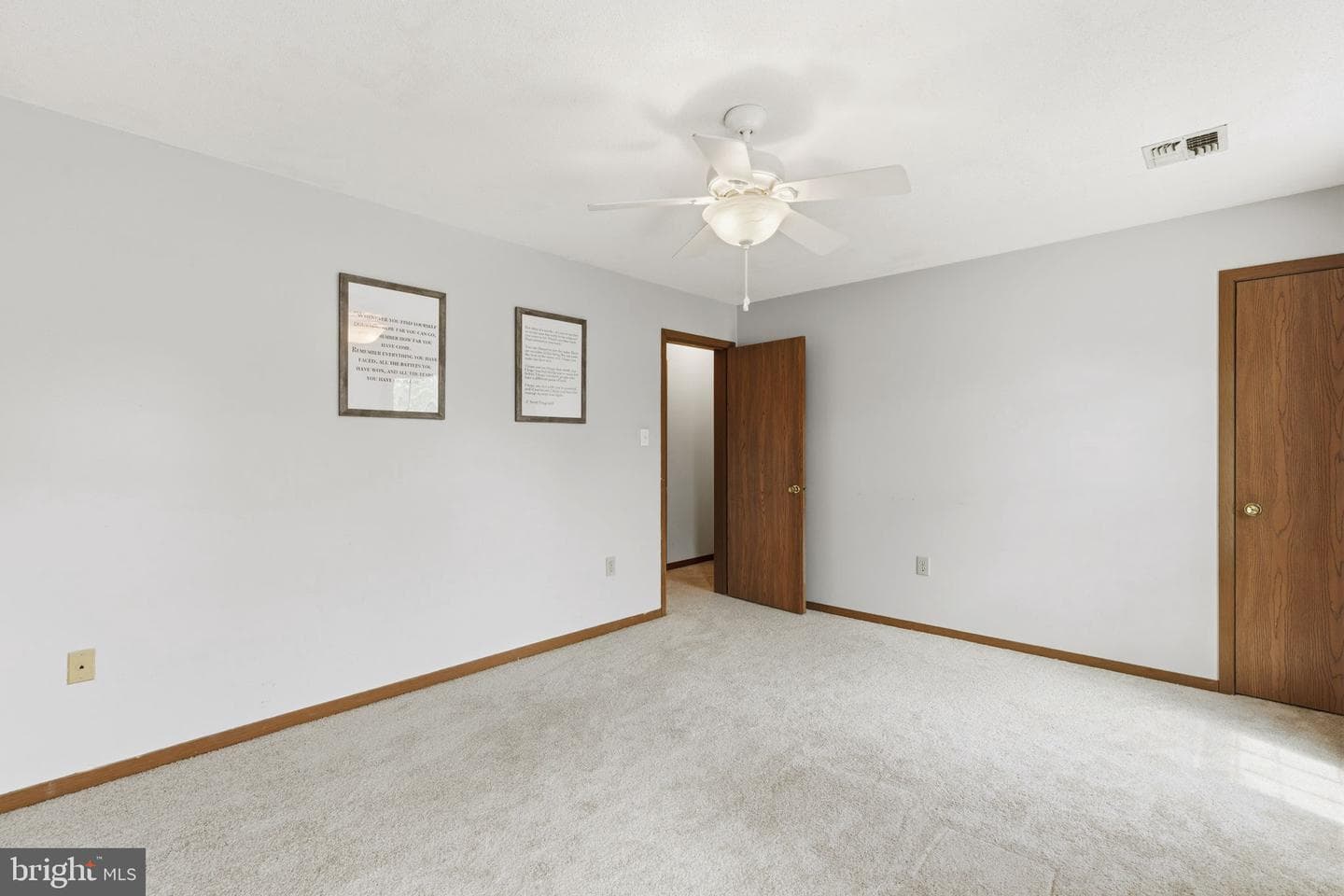 18 E Lakeview Drive photo 12