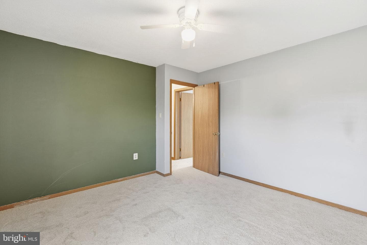 18 E Lakeview Drive photo 14