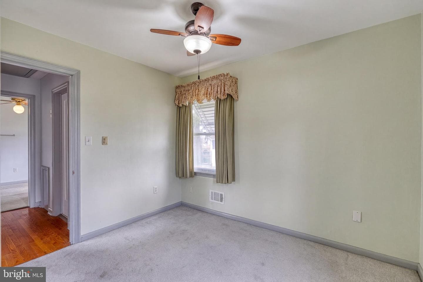 30 Lincoln Drive photo 38