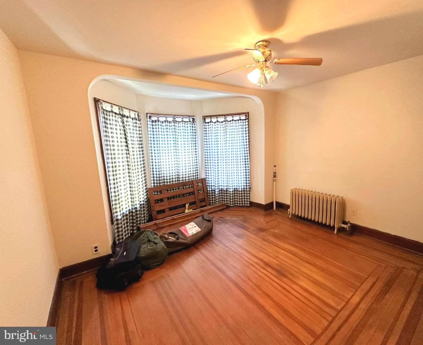 37 N Queen Street photo 19