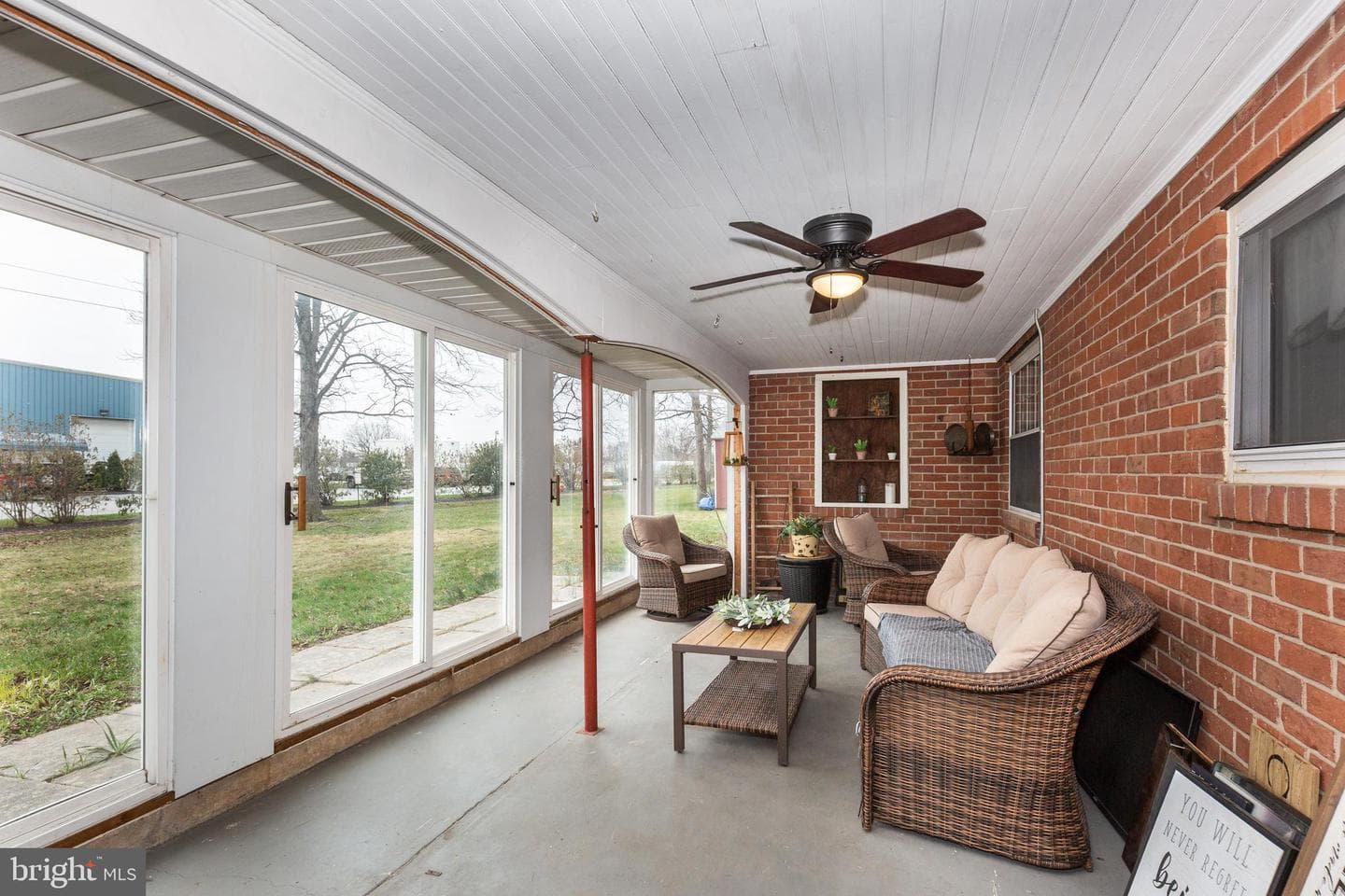 229 E High Street photo 16