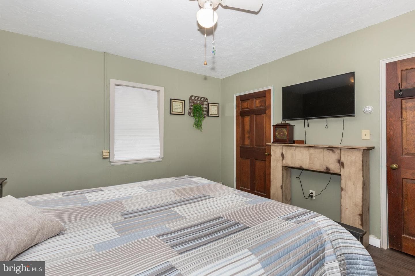 229 E High Street photo 28