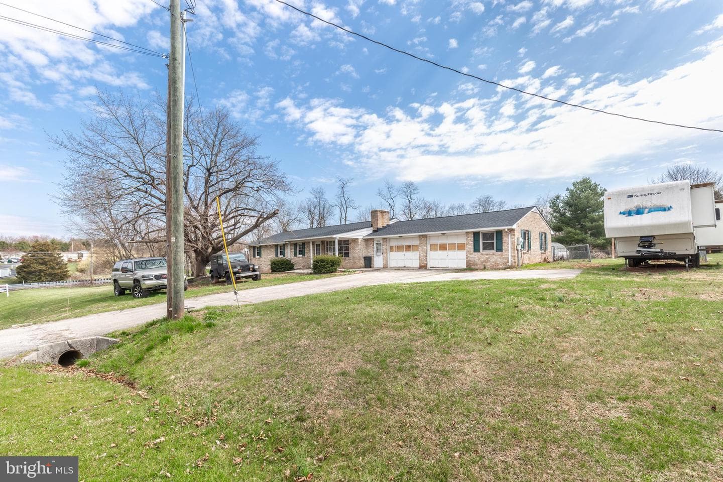5 Sunset Drive photo 2