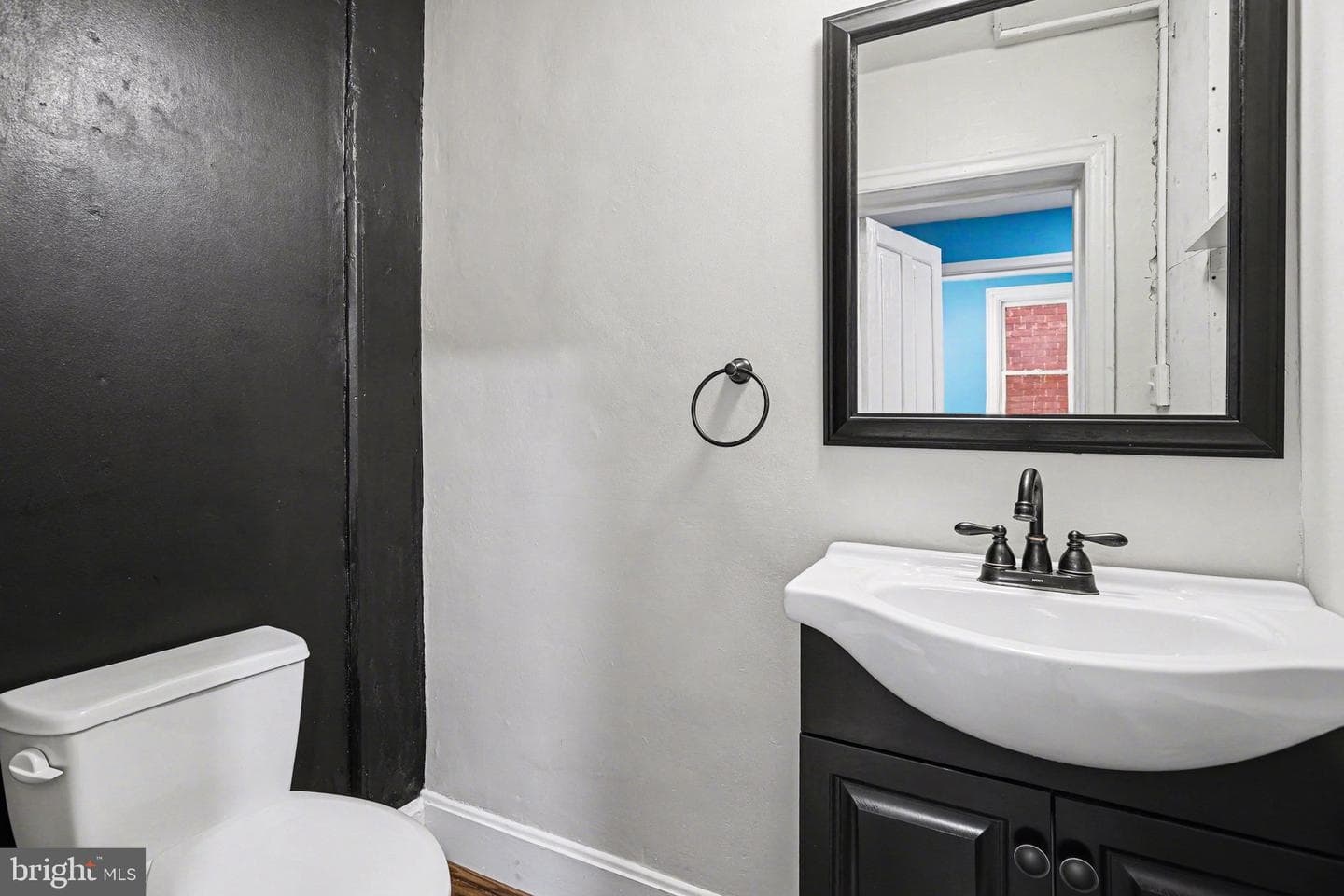 217 Baltimore Street photo 10