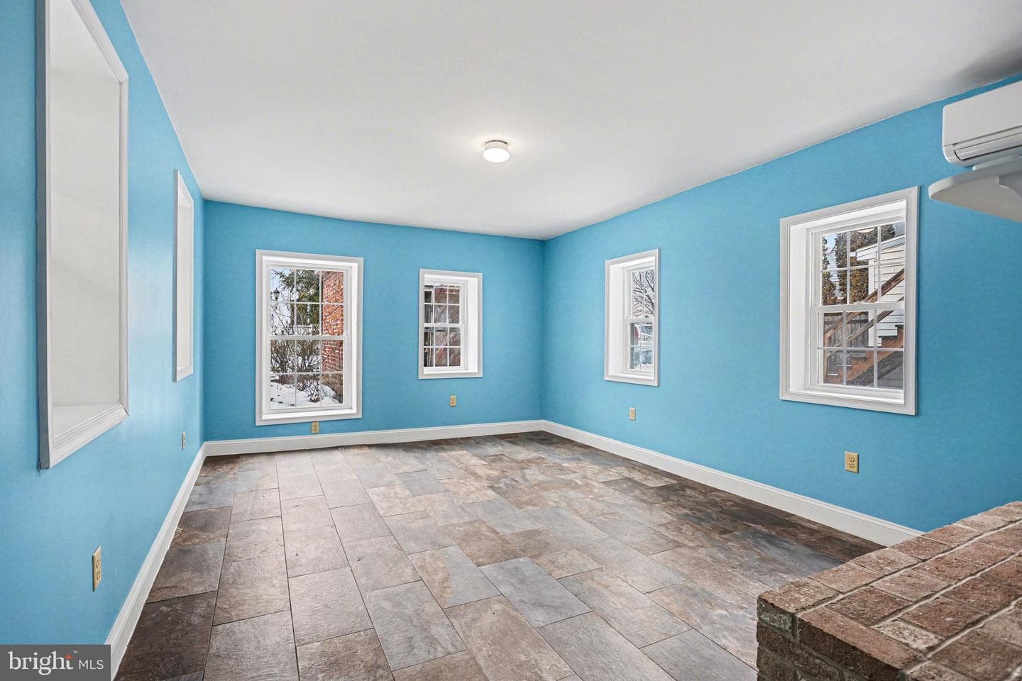 217 Baltimore Street photo 14