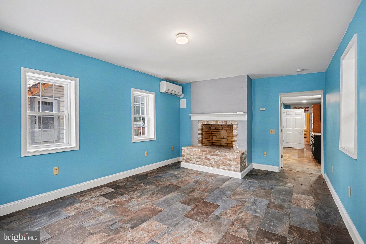 217 Baltimore Street photo 15