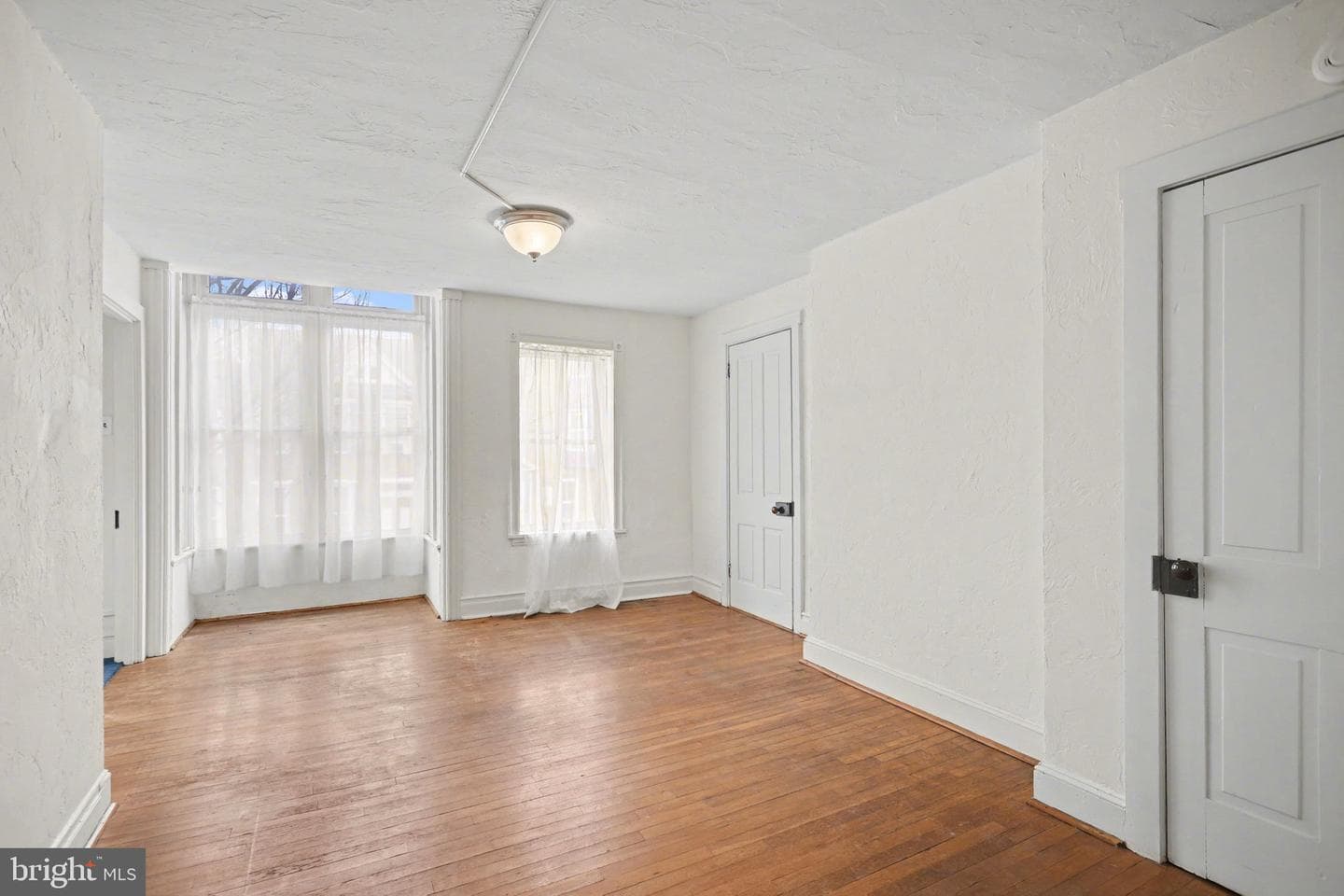 217 Baltimore Street photo 17