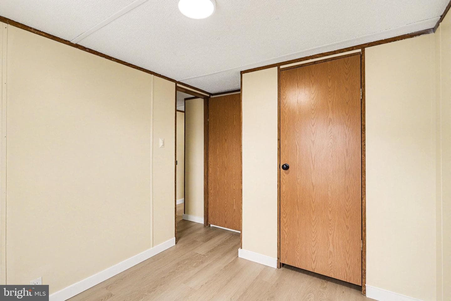 31 Davis Avenue photo 15
