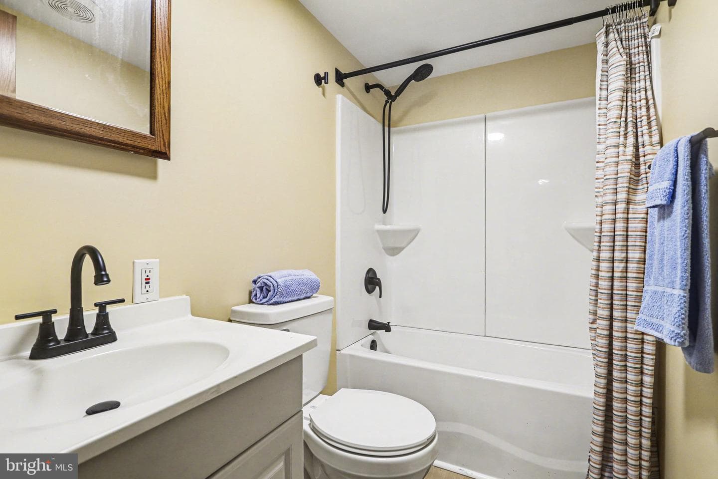 31 Davis Avenue photo 22