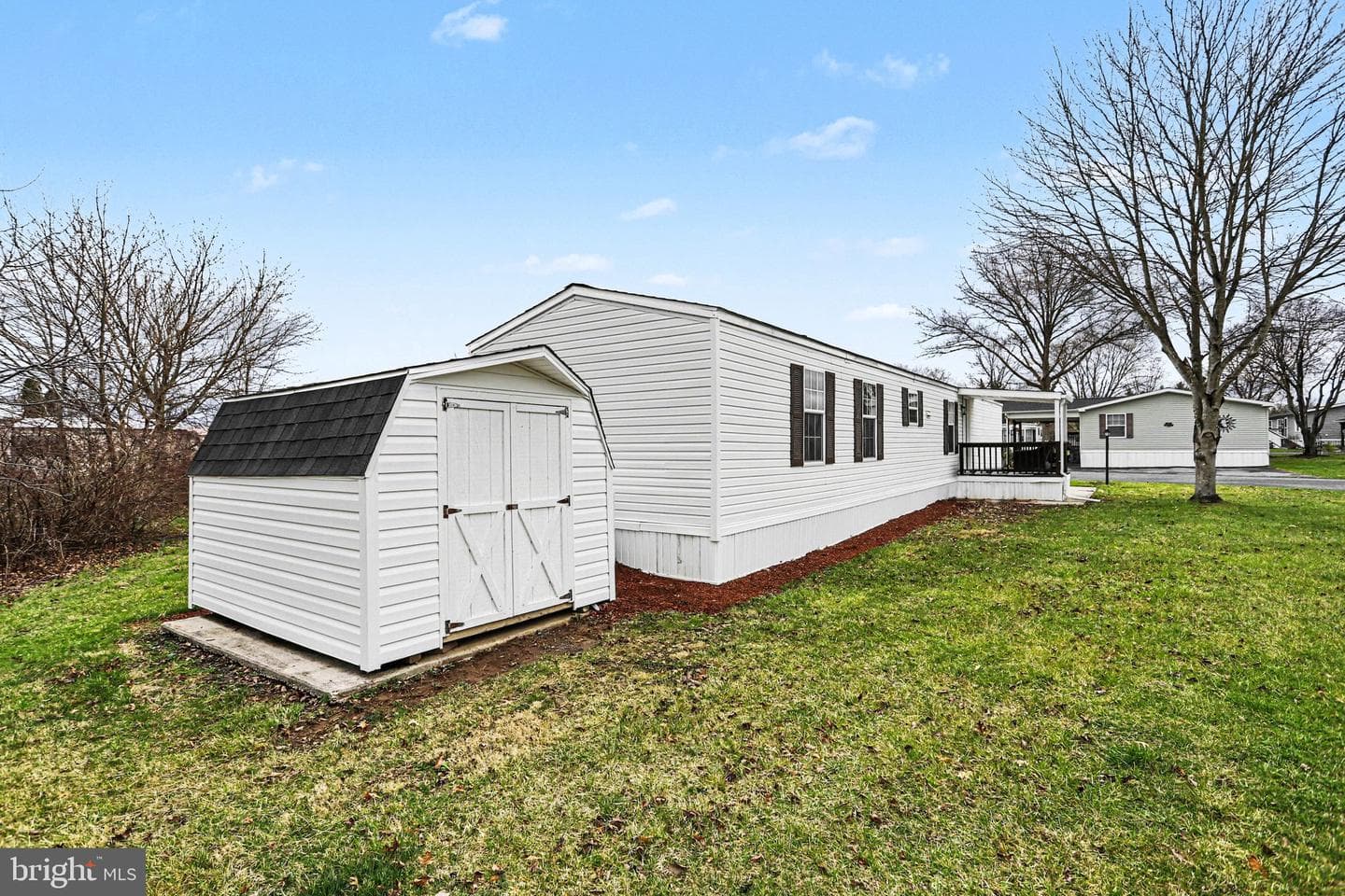 31 Davis Avenue photo 24