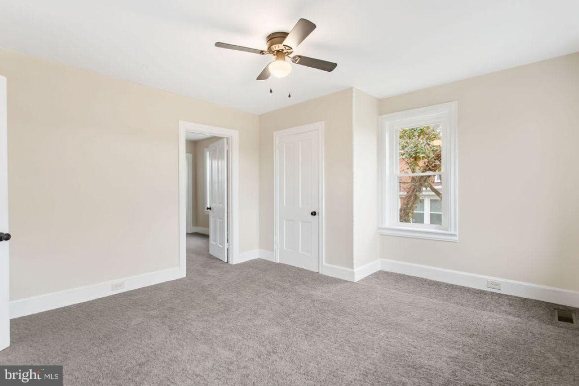 265 E York Street photo 21