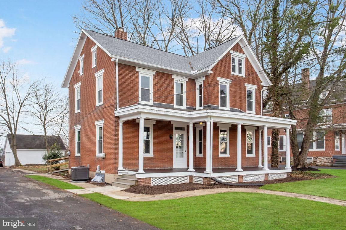 265 E York Street photo 3