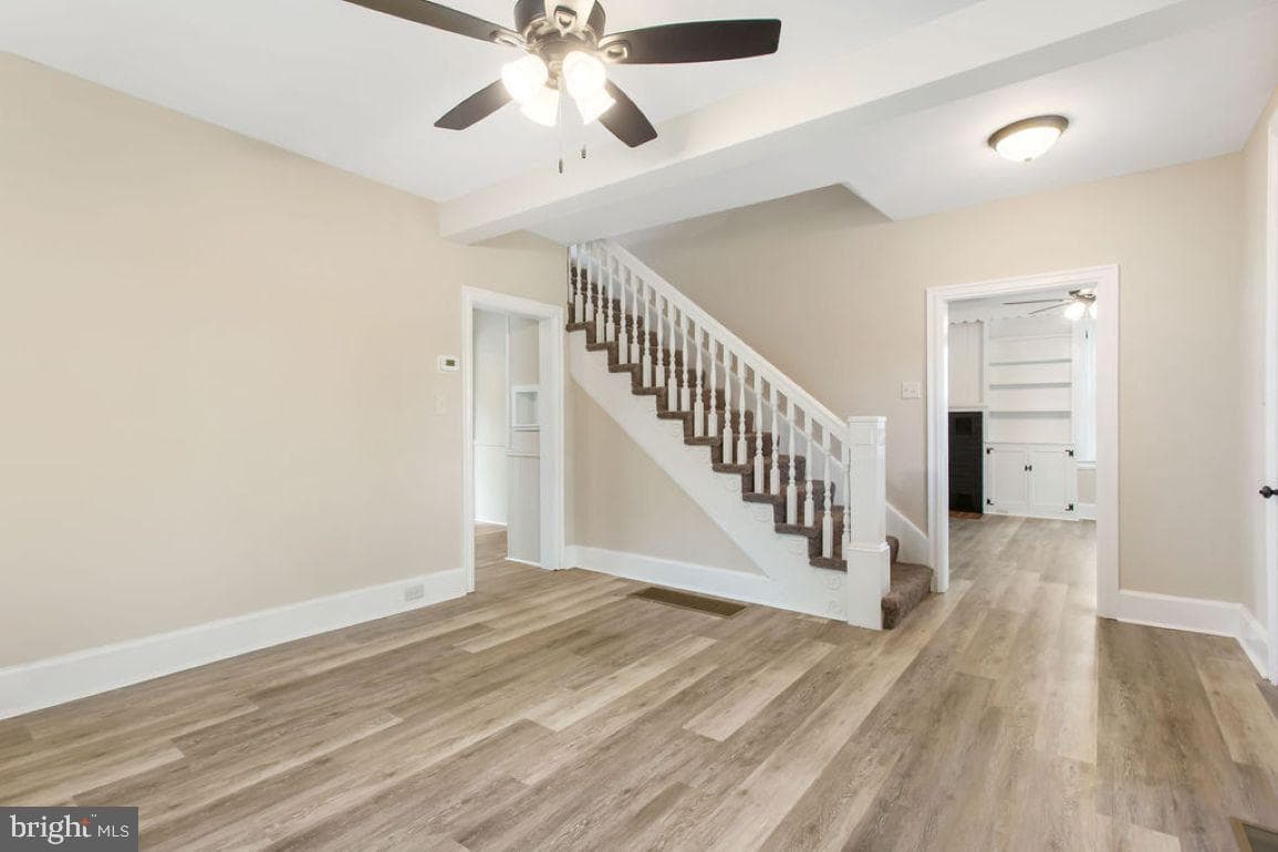 265 E York Street photo 5