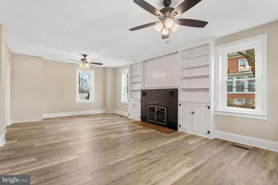 265 E York Street photo 7