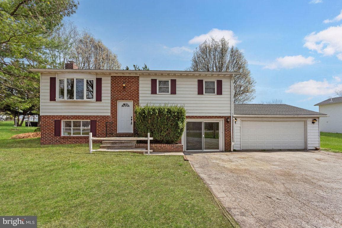 1014 Frederick Pike photo 3