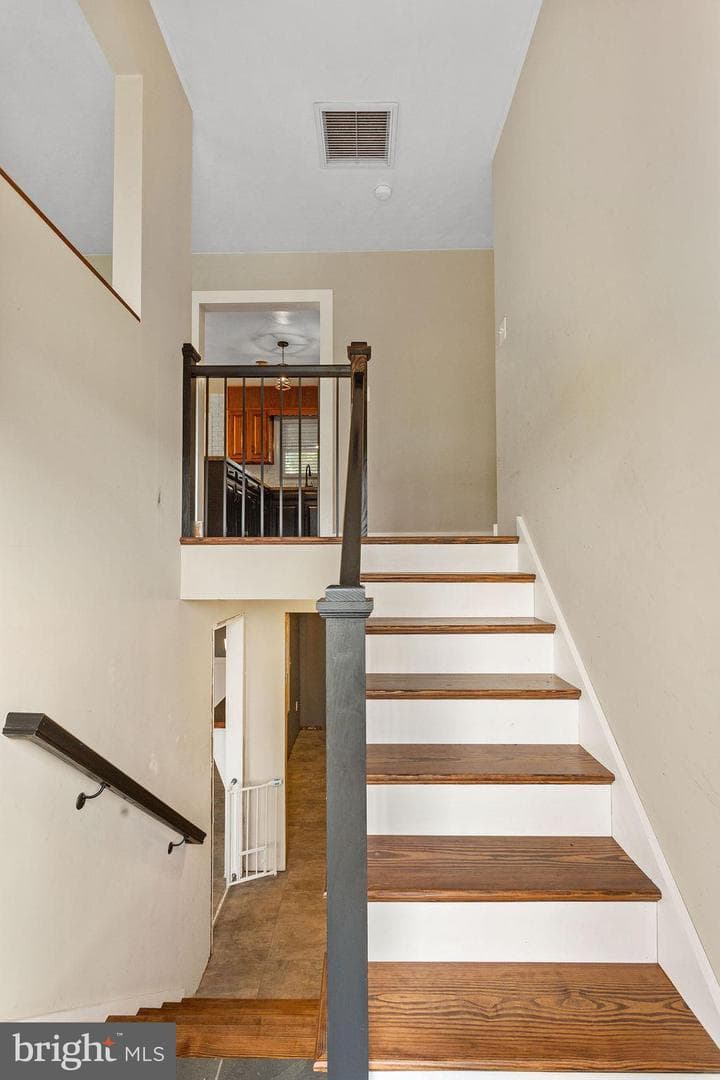 1014 Frederick Pike photo 4