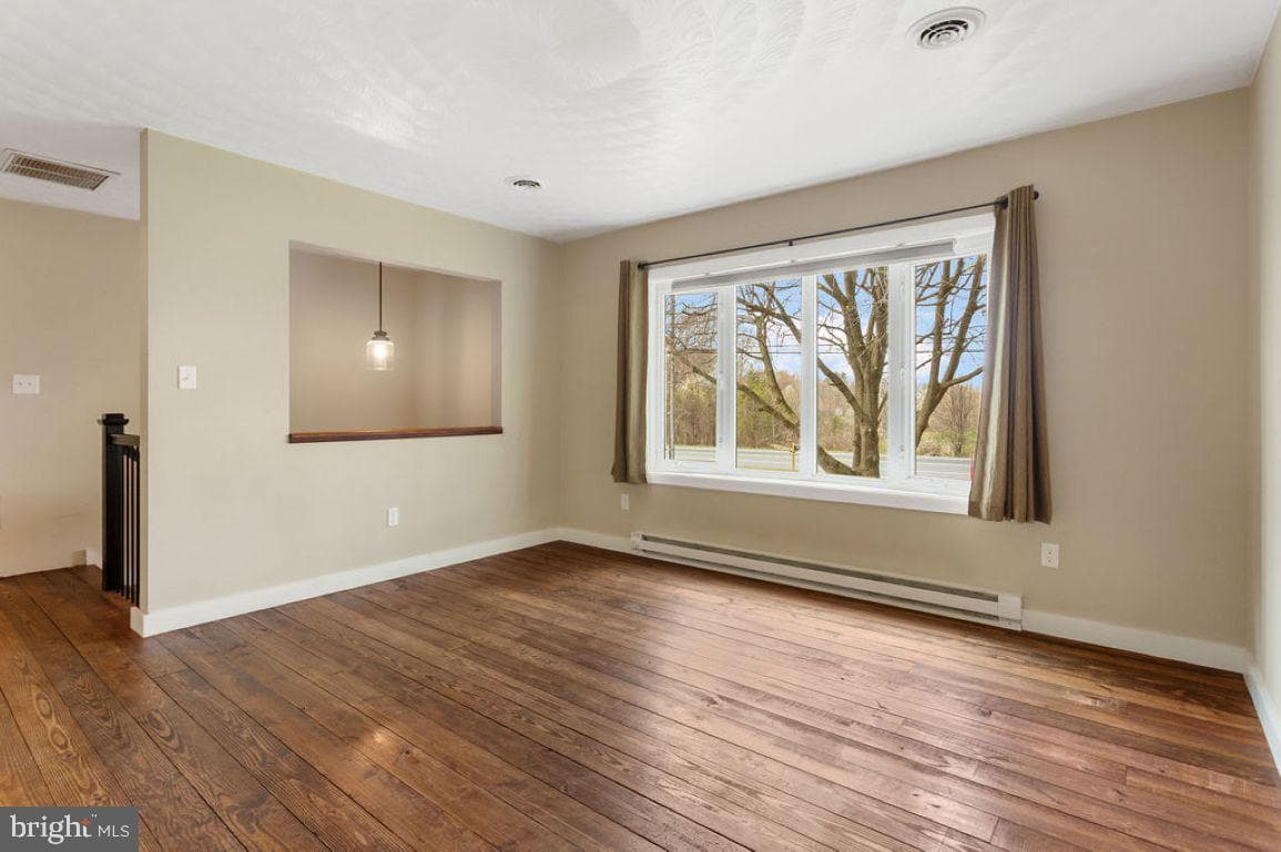1014 Frederick Pike photo 5