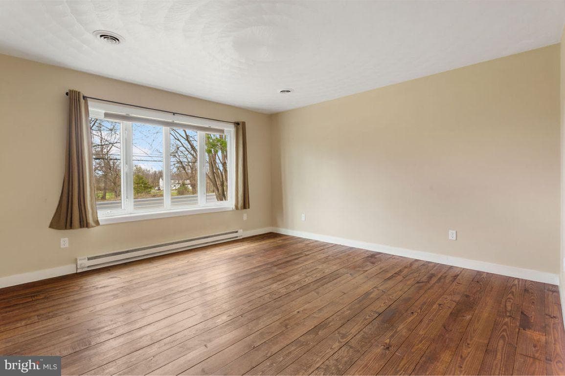1014 Frederick Pike photo 6