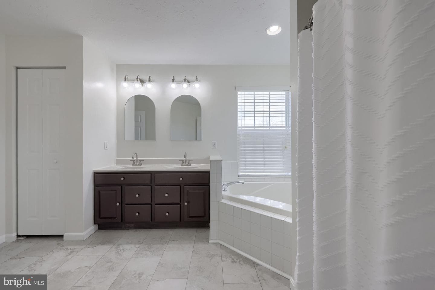 80 E Summit Drive photo 31