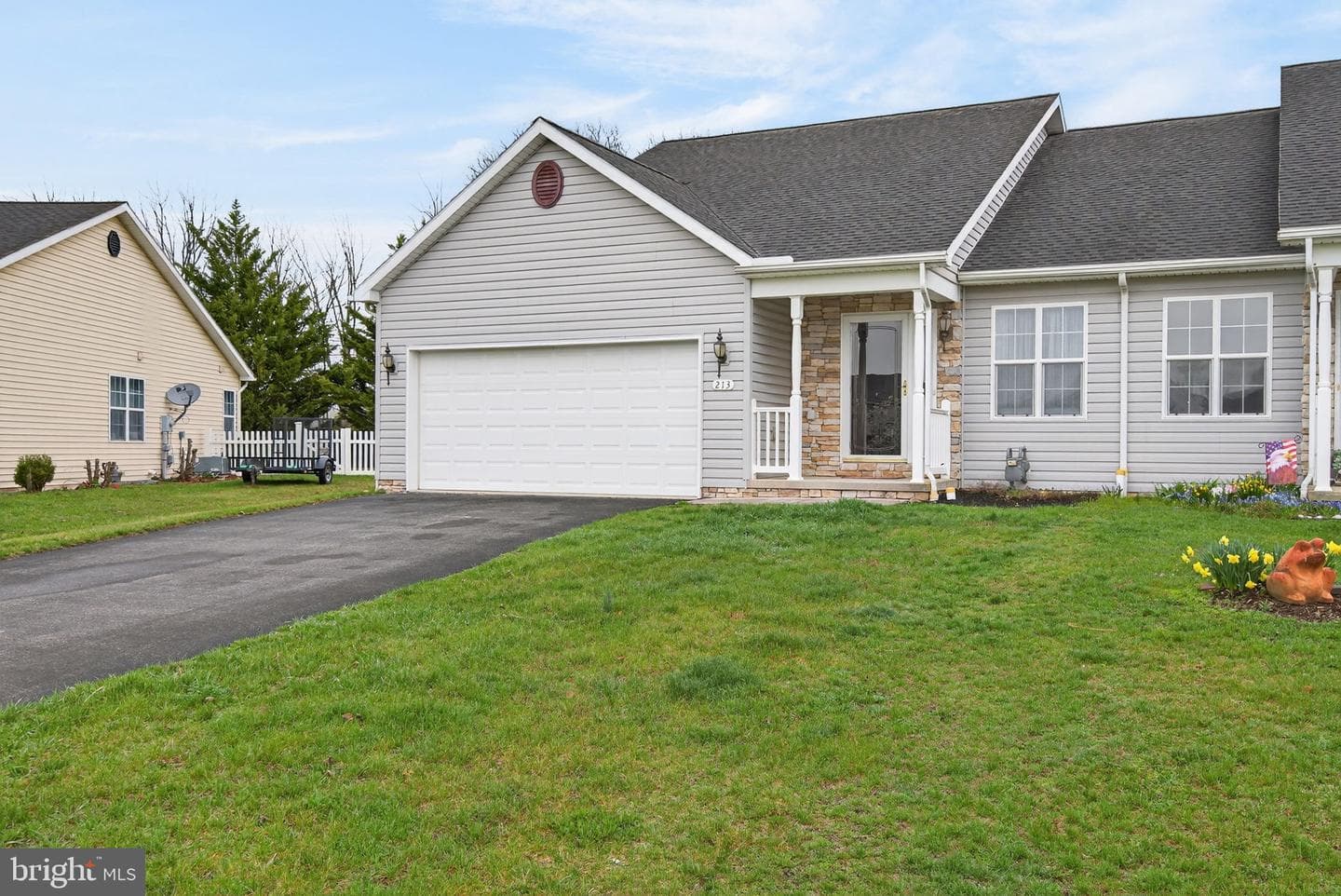 213 Maple Drive photo 3