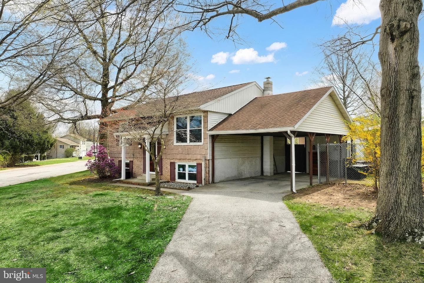 31 E Lake View Drive photo 2
