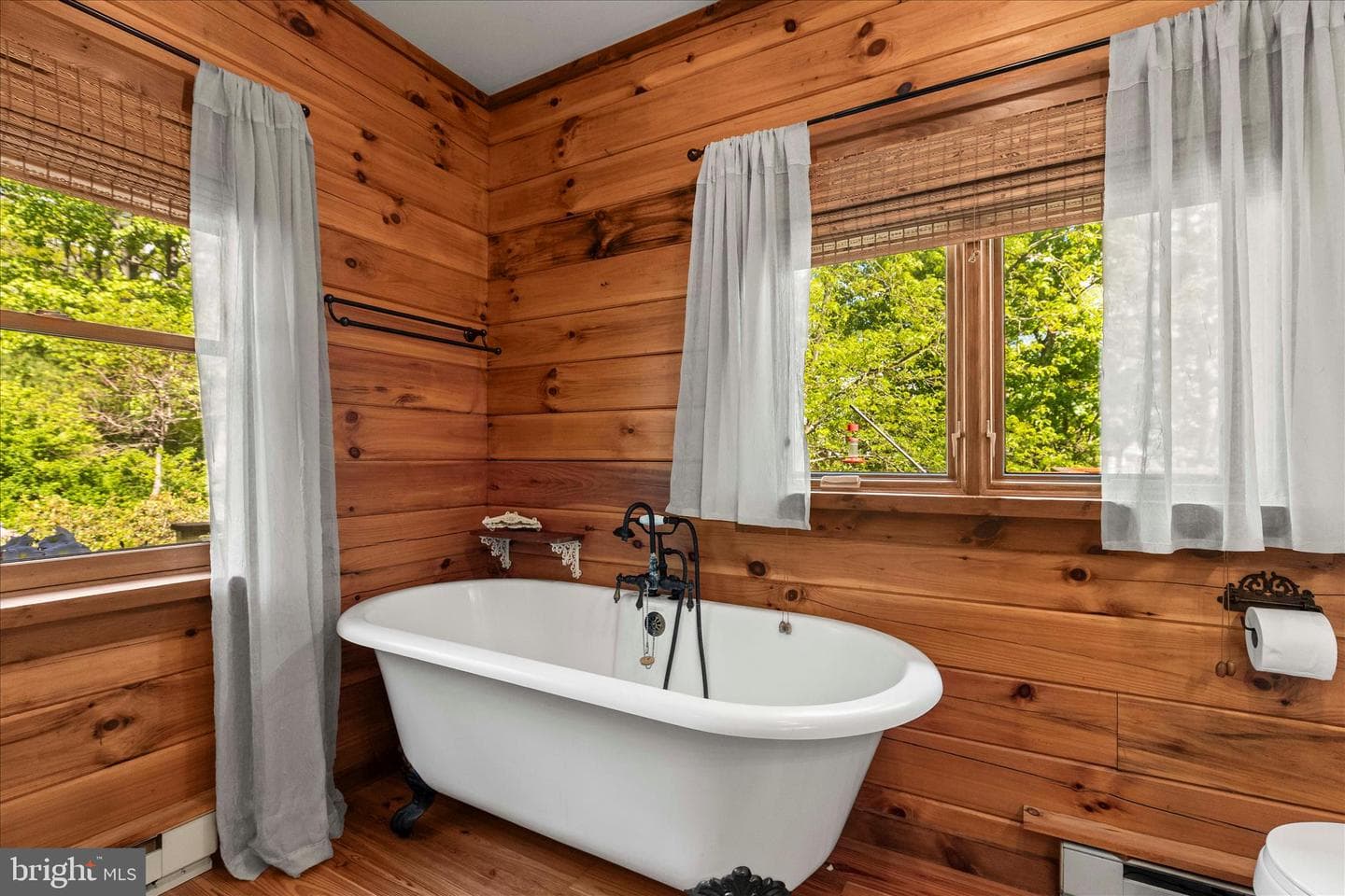 166 Woodview Road photo 17