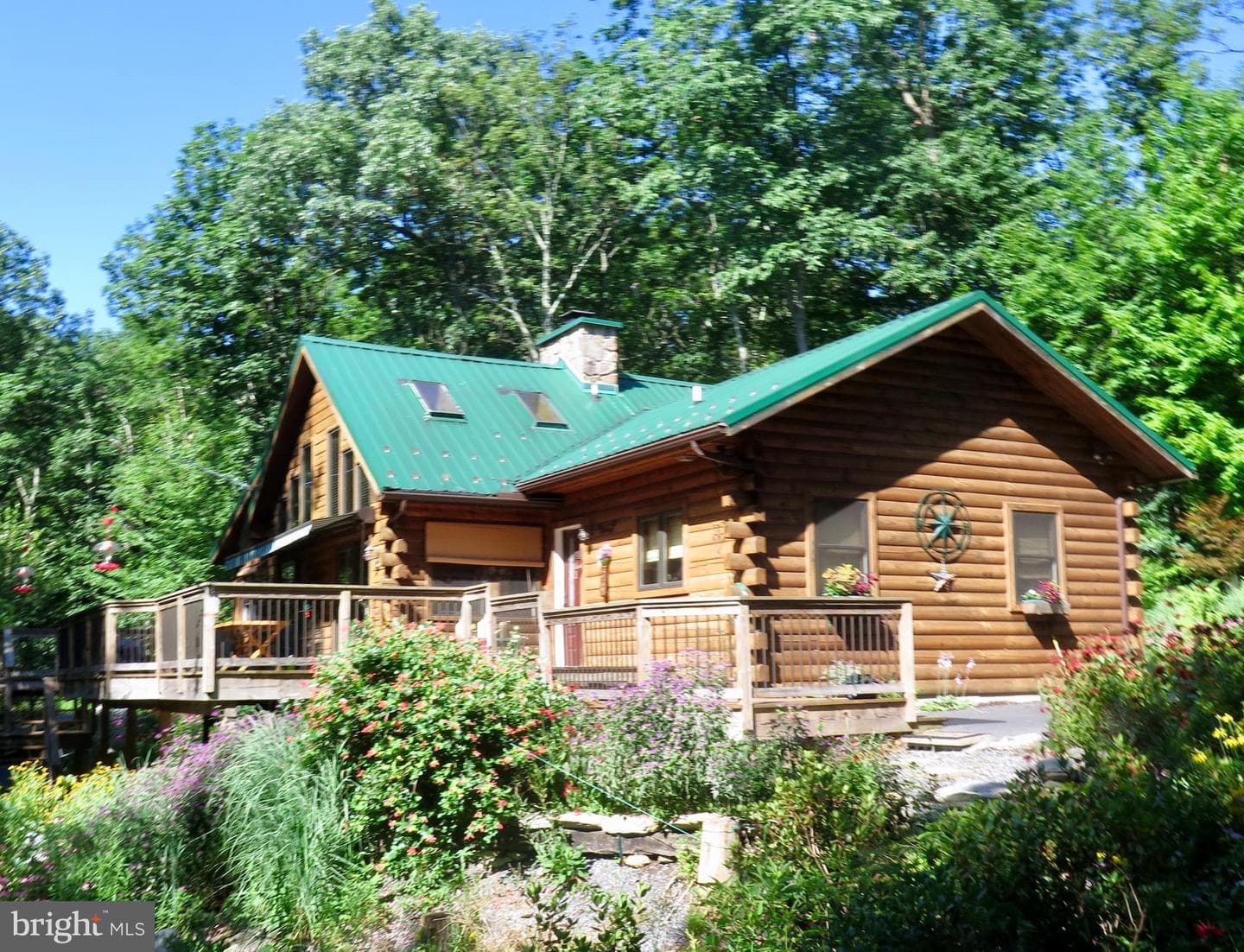 166 Woodview Road photo 3