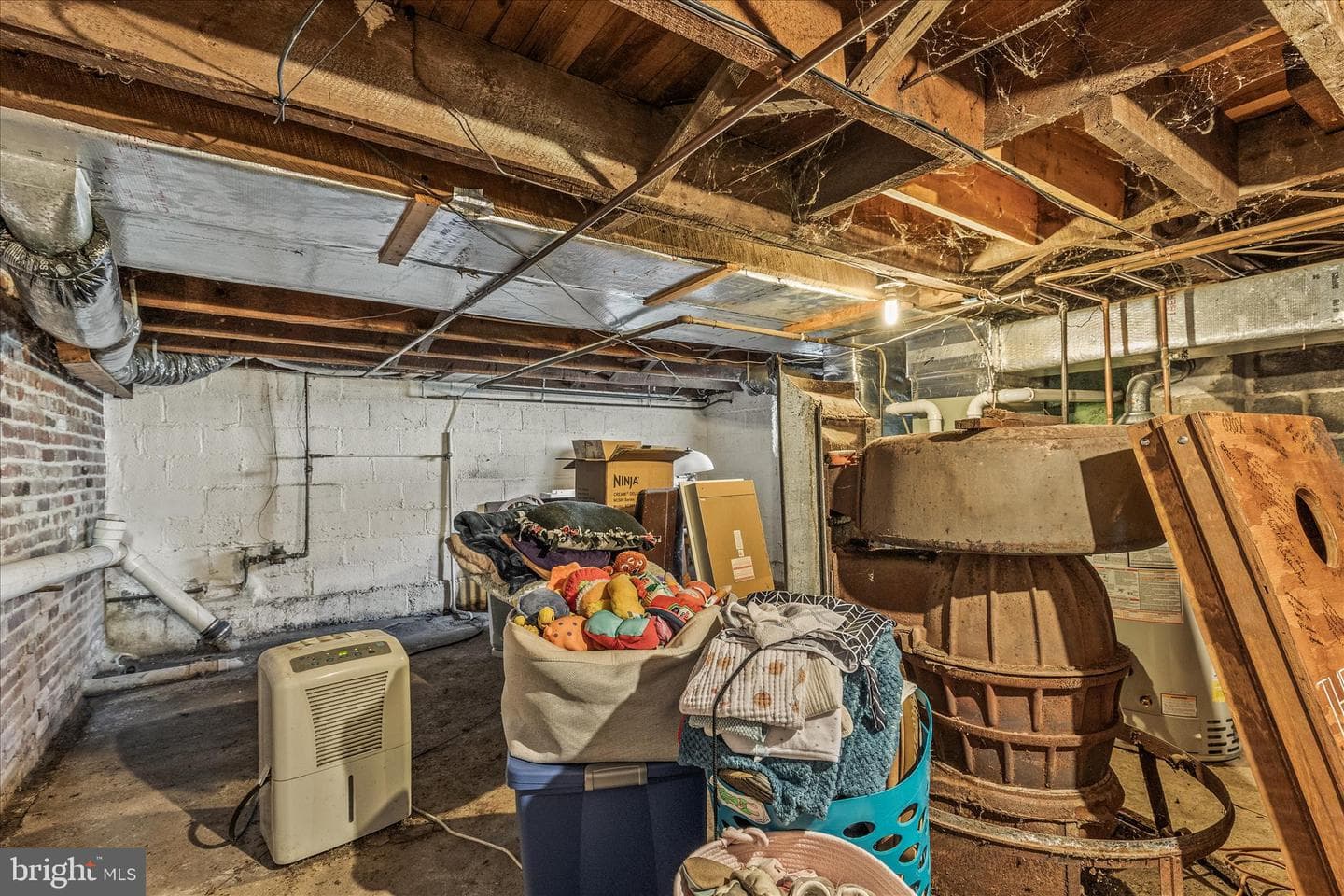 207 N Stratton St photo 26