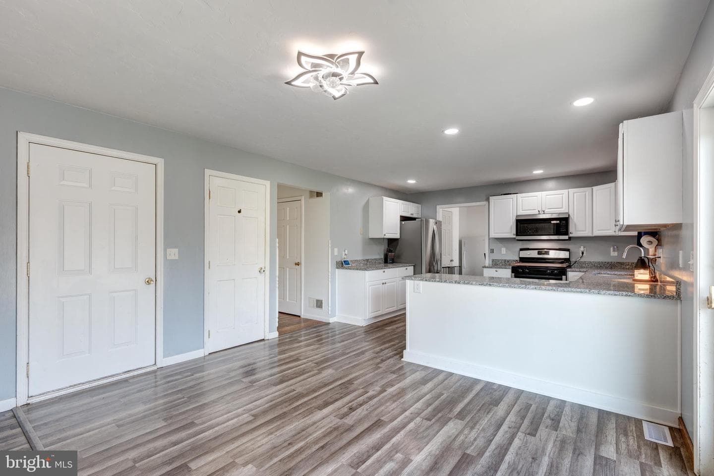 41 Wheaton Drive photo 10
