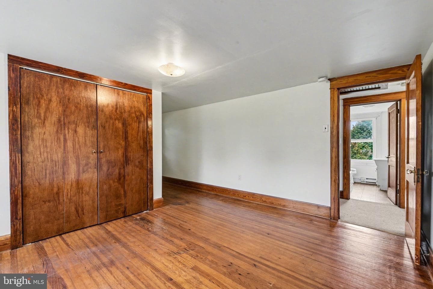 186 W York Street photo 14