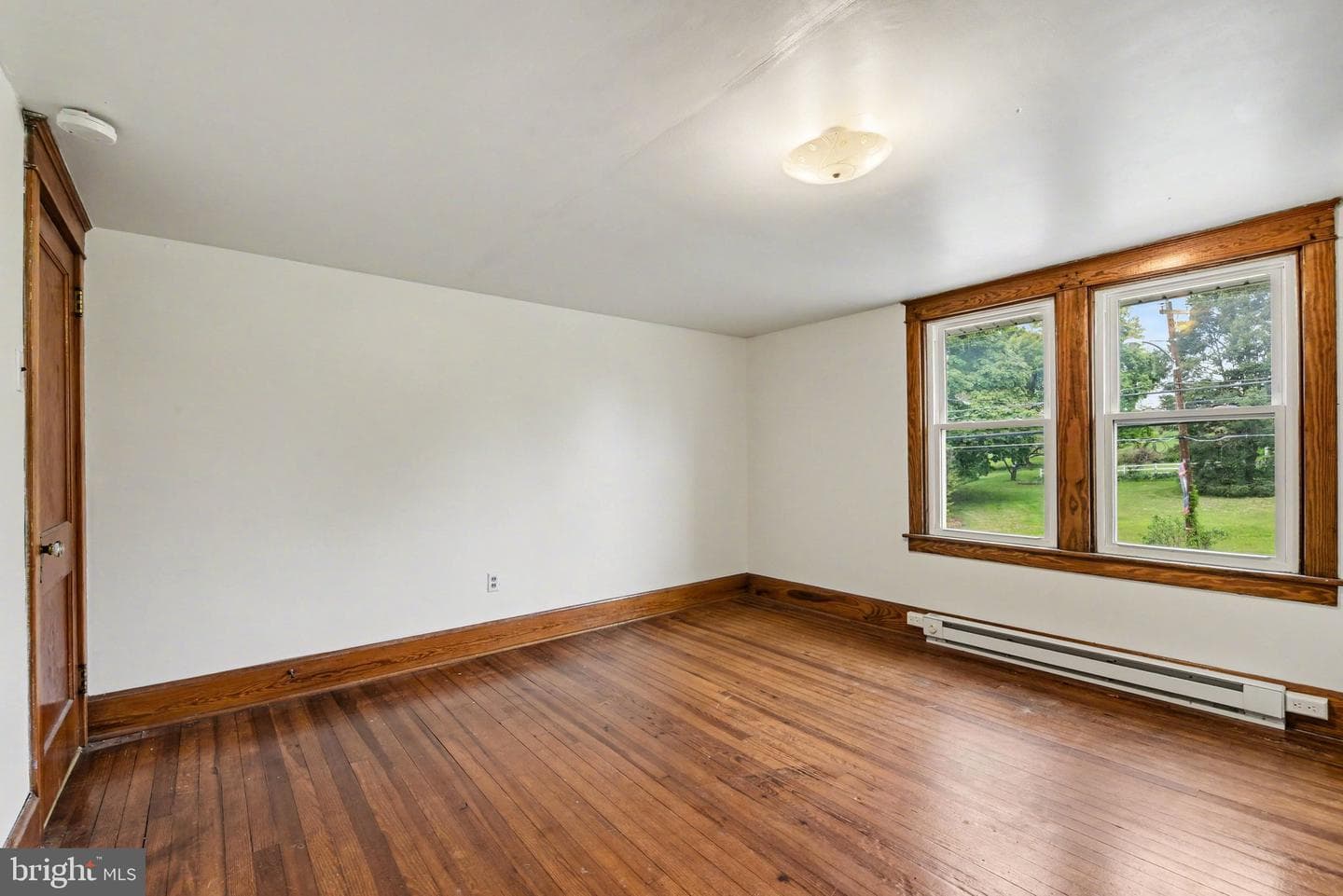 186 W York Street photo 15