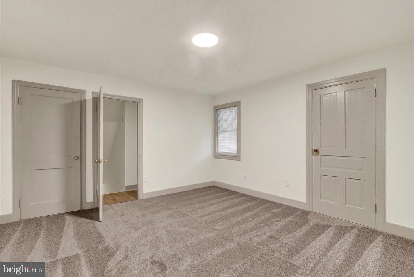 405 W King Street photo 22