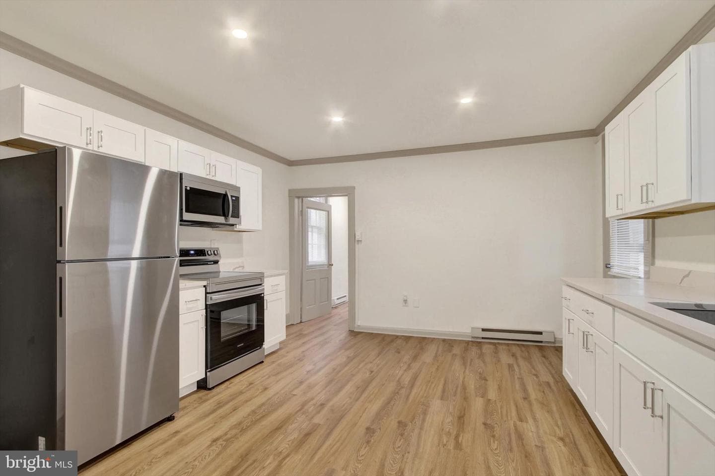 405 W King Street photo 9