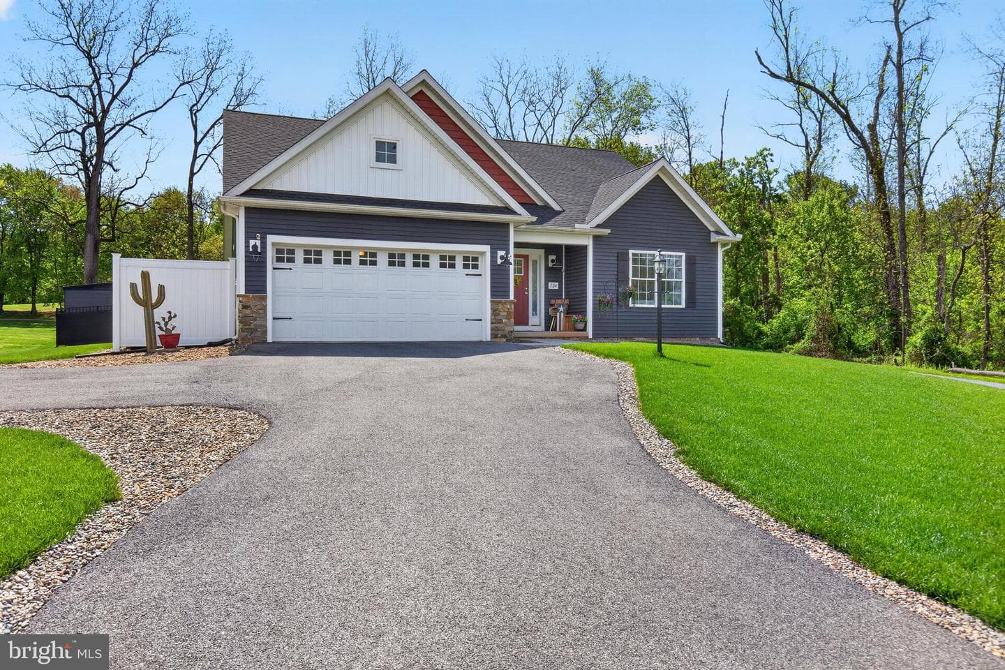 124 Lobell Road photo 2