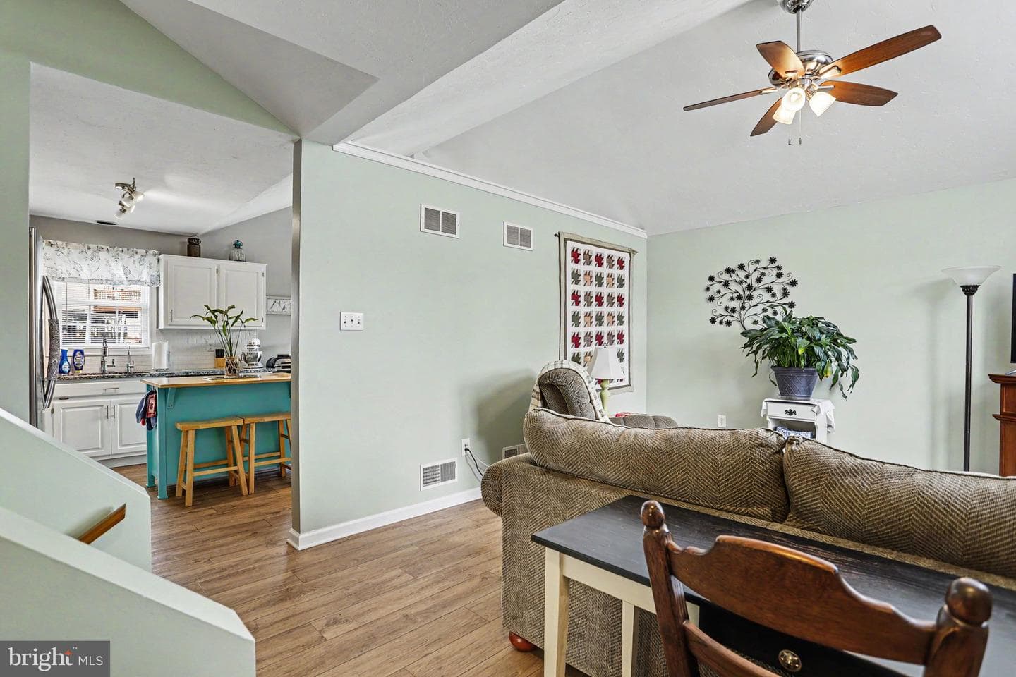 417 S Columbus Avenue photo 3
